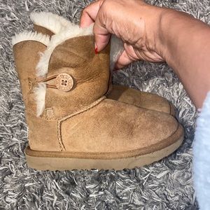 Girls Uggs size 11- Chestnut Bailey Button